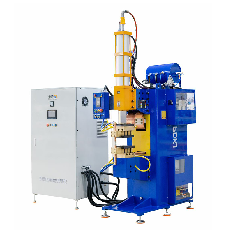 Saldatore capacitivo a punti (proiezione) per accumulo di energia