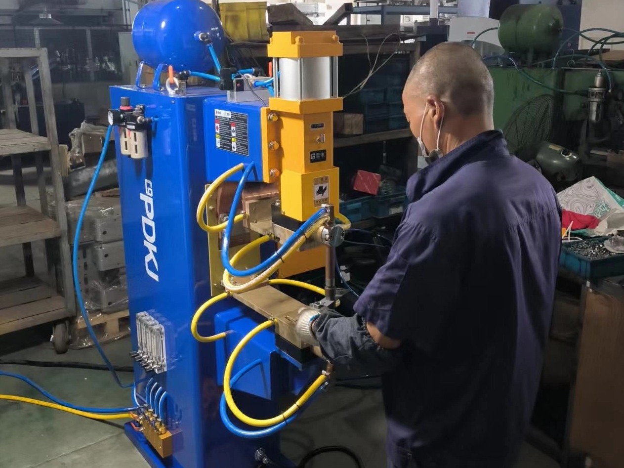 Падыходзіць для выпуклай кропкавай зваркі 1-3 мм аўтамабільных дэталяў