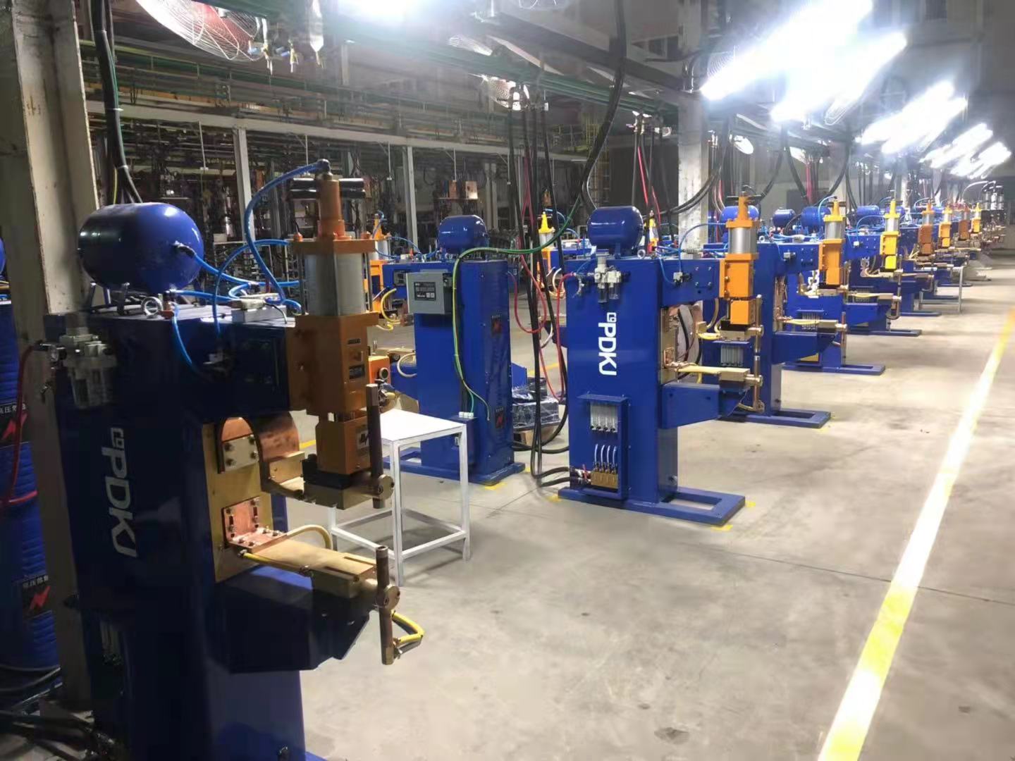 Serviciul Clienți la fața locului al companiilor listate cu automobile